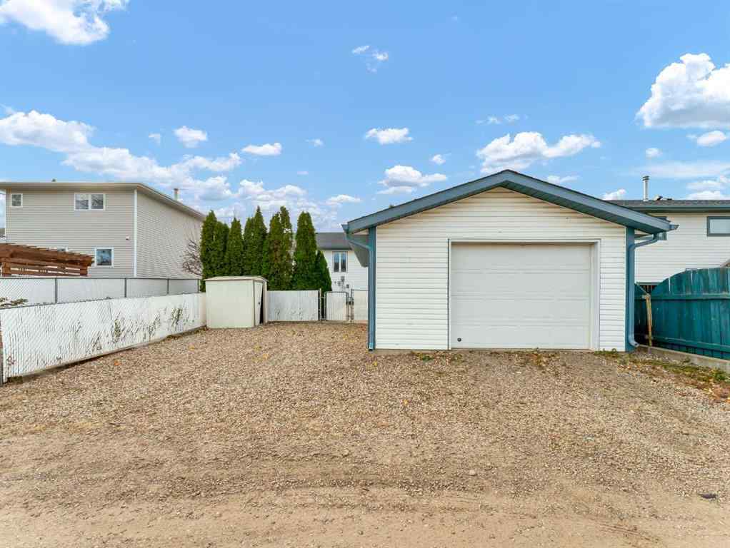 MLS® A2268184 - 135 Sage Close SE in SE Southridge Medicine Hat, Residential