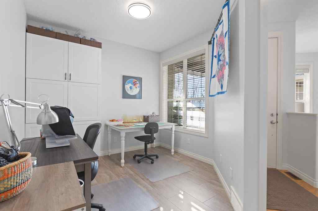 MLS® A2268195 - 1909 Riverside Drive NW in Highwood Village High River, Residential