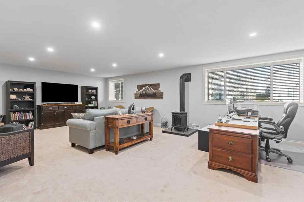 MLS® A2268195 - 1909 Riverside Drive NW in Highwood Village High River, Residential