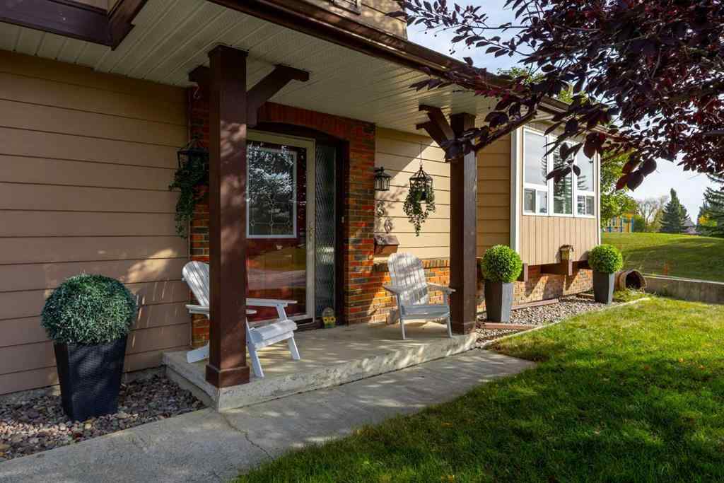 MLS® A2268214 - 136 Parkside Crescent SE in Parkland Calgary, Residential
