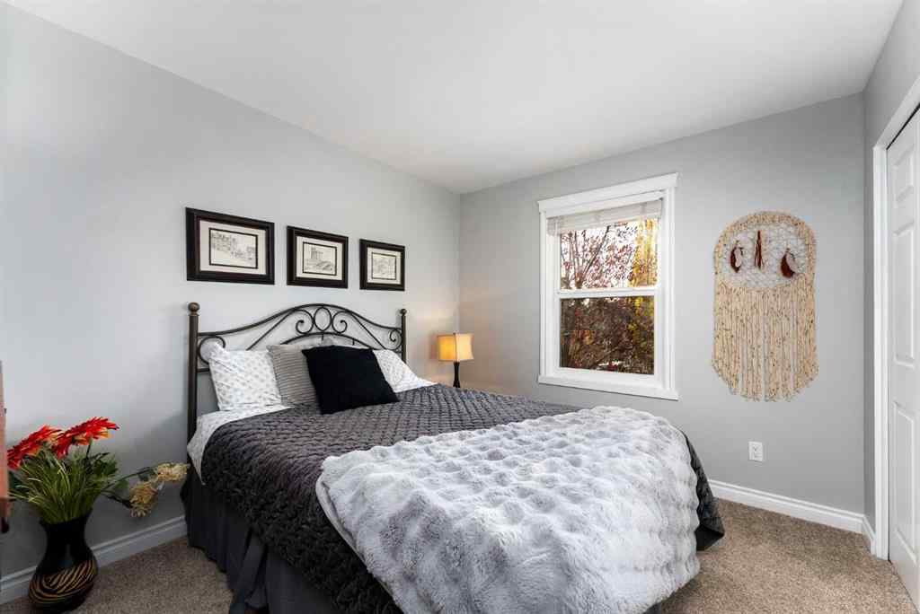 MLS® A2268214 - 136 Parkside Crescent SE in Parkland Calgary, Residential