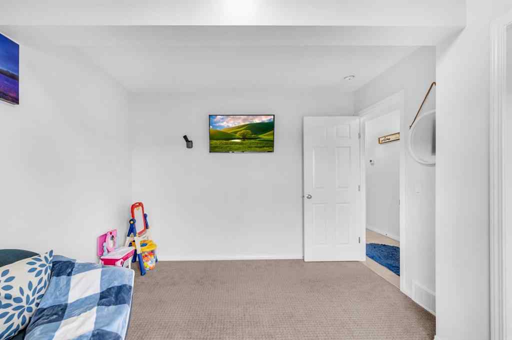 MLS® A2268216 - 533 Savanna Boulevard NE in Saddle Ridge Calgary, Residential