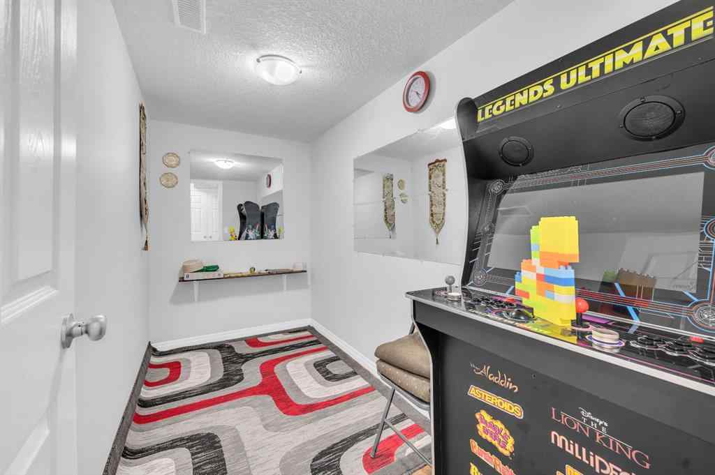 MLS® A2268216 - 533 Savanna Boulevard NE in Saddle Ridge Calgary, Residential