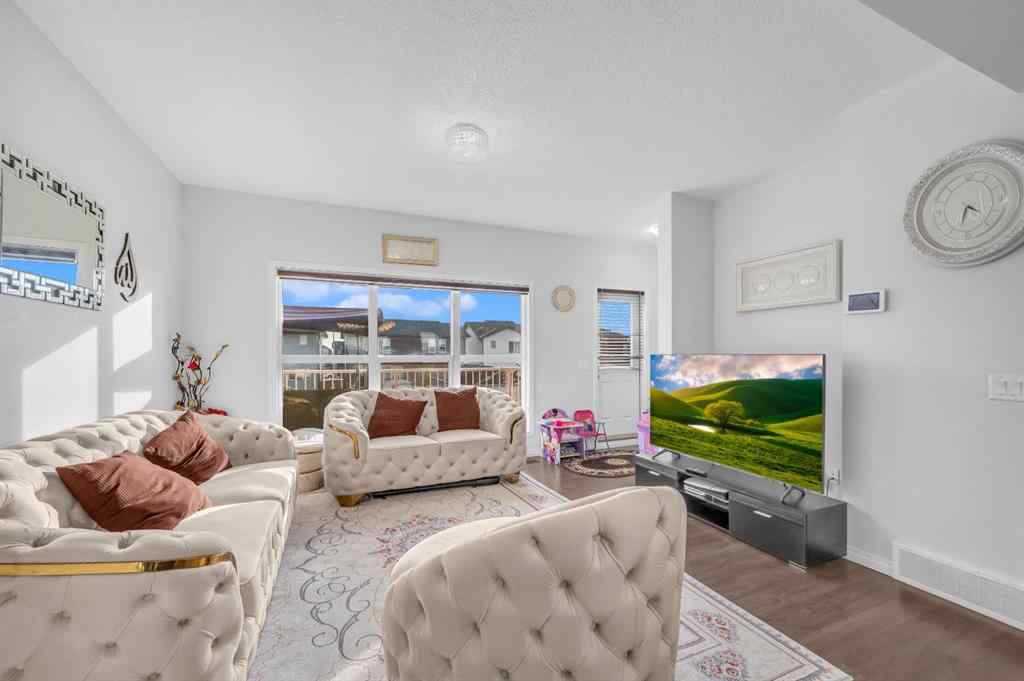 MLS® A2268216 - 533 Savanna Boulevard NE in Saddle Ridge Calgary, Residential