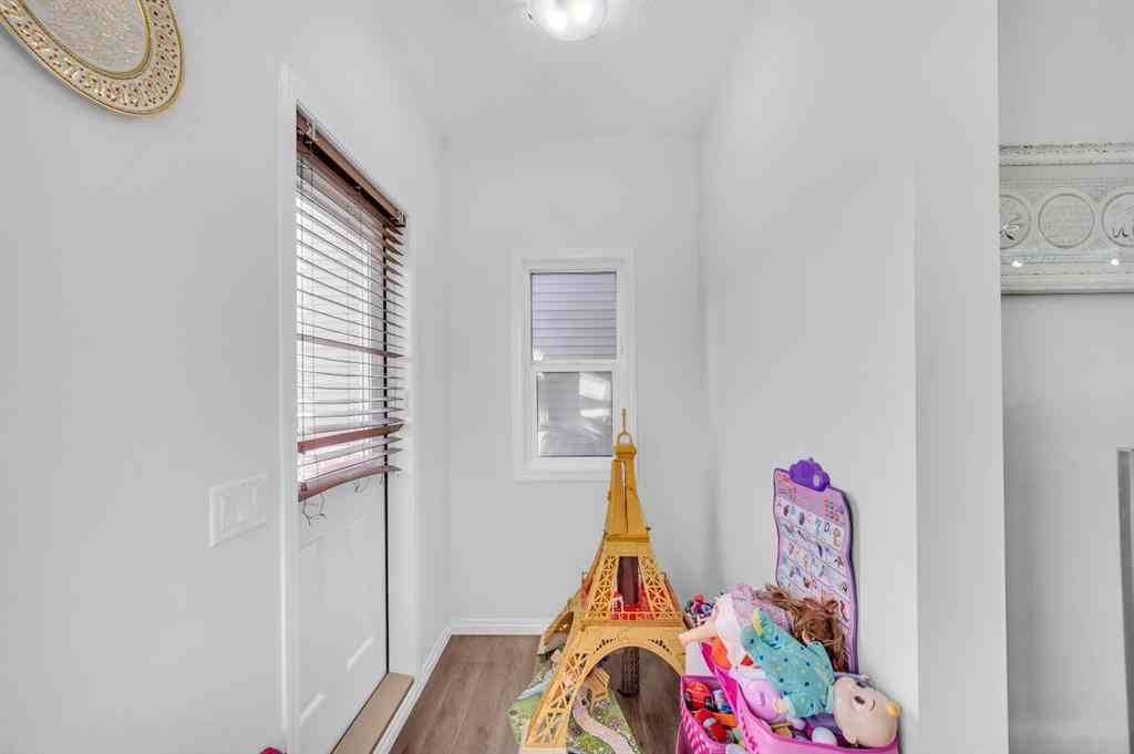 MLS® A2268216 - 533 Savanna Boulevard NE in Saddle Ridge Calgary, Residential