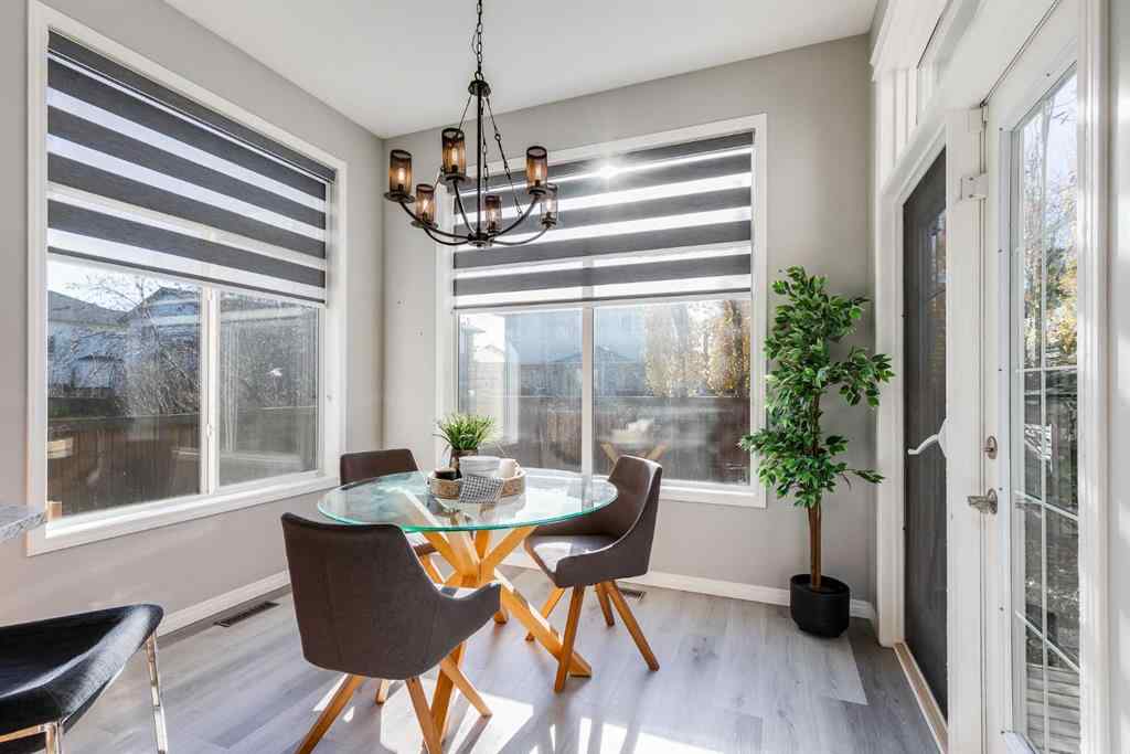 MLS® A2268218 - 208 Fairways Bay NW in Fairways Airdrie, Residential