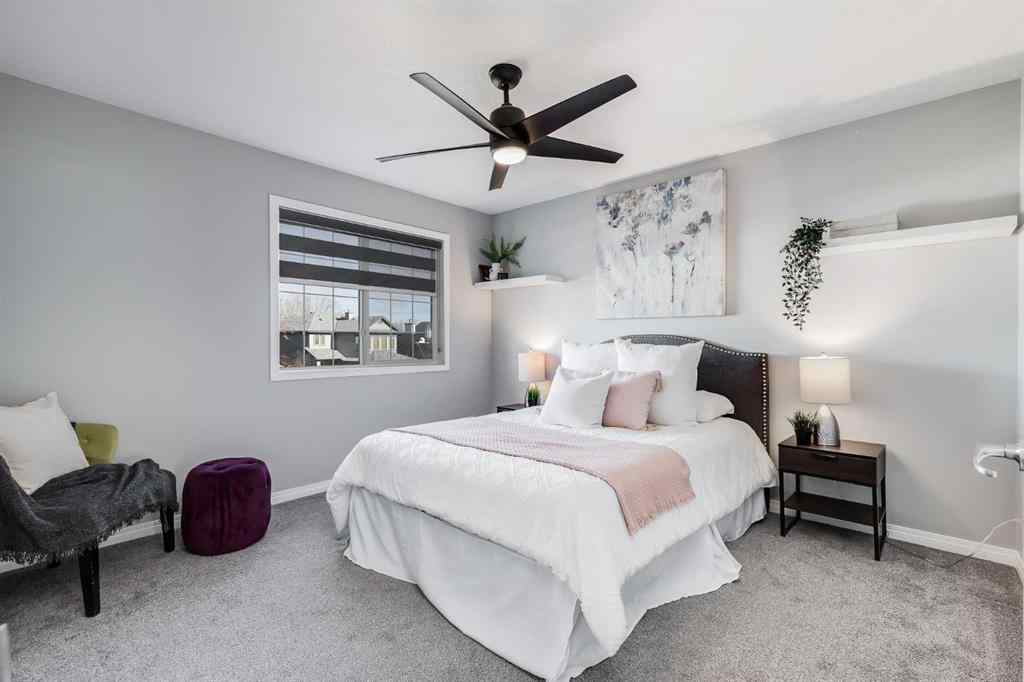 MLS® A2268218 - 208 Fairways Bay NW in Fairways Airdrie, Residential