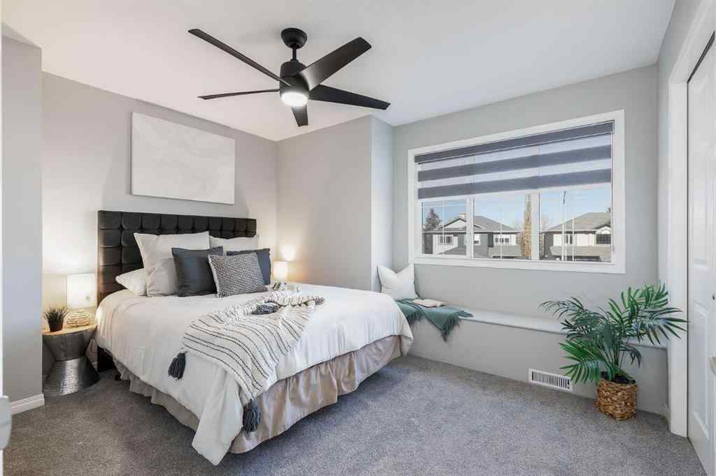 MLS® A2268218 - 208 Fairways Bay NW in Fairways Airdrie, Residential