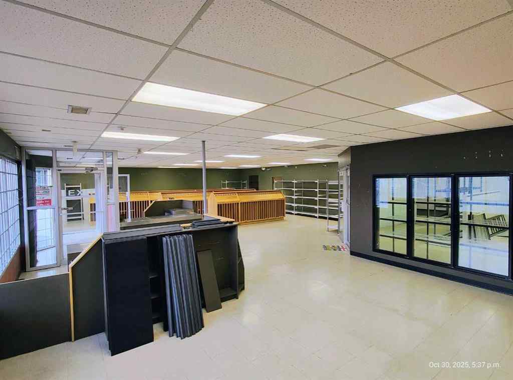 MLS® A2268221 - Unit #A7 5043 50A Street  in Downtown Sylvan Lake, Commercial