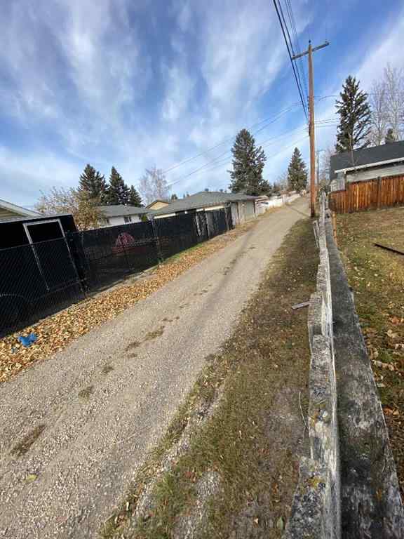 MLS® A2268222 - 663 11 Avenue  in NONE Carstairs, Residential