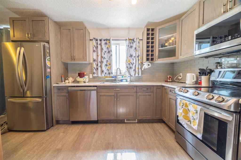 MLS® A2268225 - 105 Deer Ridge Lane SE in Deer Run Calgary, Residential