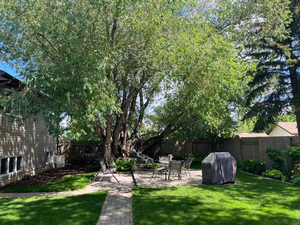 MLS® A2268227 - 3205 58 Avenue  in Steele Heights Lloydminster, Residential