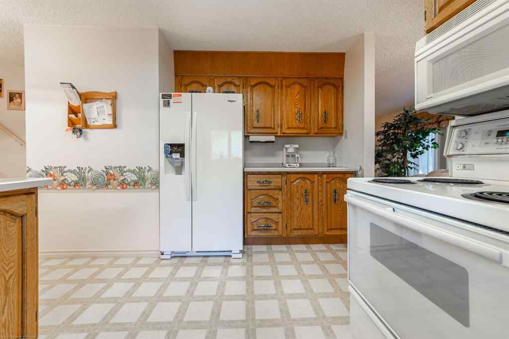 MLS® A2268227 - 3205 58 Avenue  in Steele Heights Lloydminster, Residential