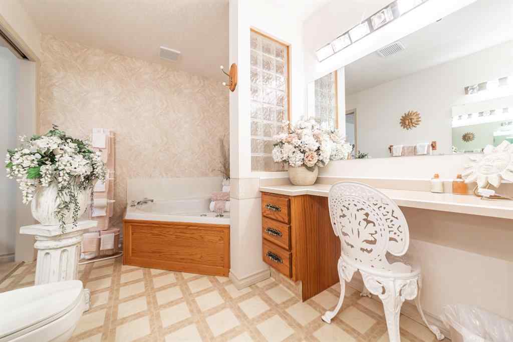 MLS® A2268227 - 3205 58 Avenue  in Steele Heights Lloydminster, Residential