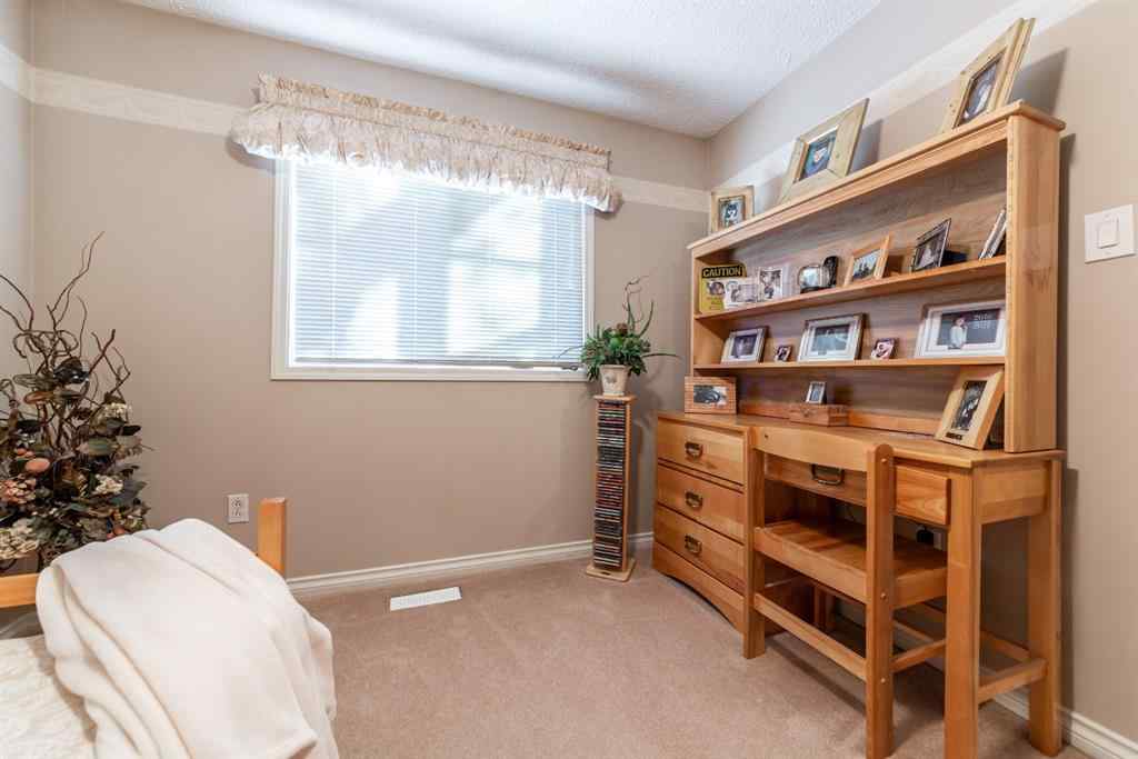 MLS® A2268227 - 3205 58 Avenue  in Steele Heights Lloydminster, Residential