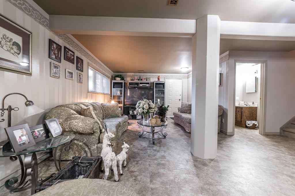 MLS® A2268227 - 3205 58 Avenue  in Steele Heights Lloydminster, Residential