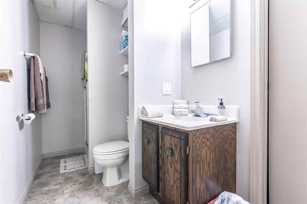 MLS® A2268227 - 3205 58 Avenue  in Steele Heights Lloydminster, Residential