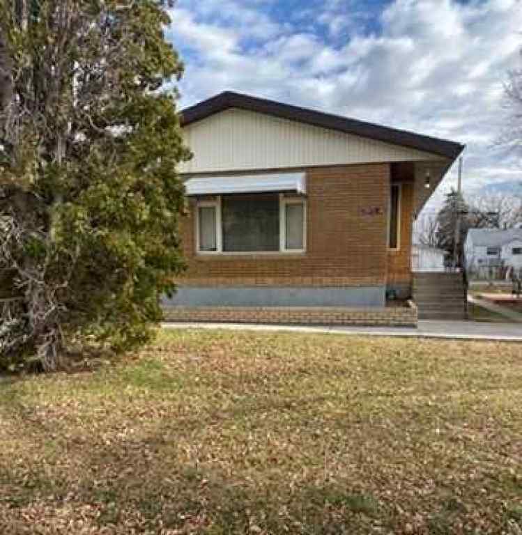 MLS® A2268229 - 240 1 Street E in Central Brooks, Residential