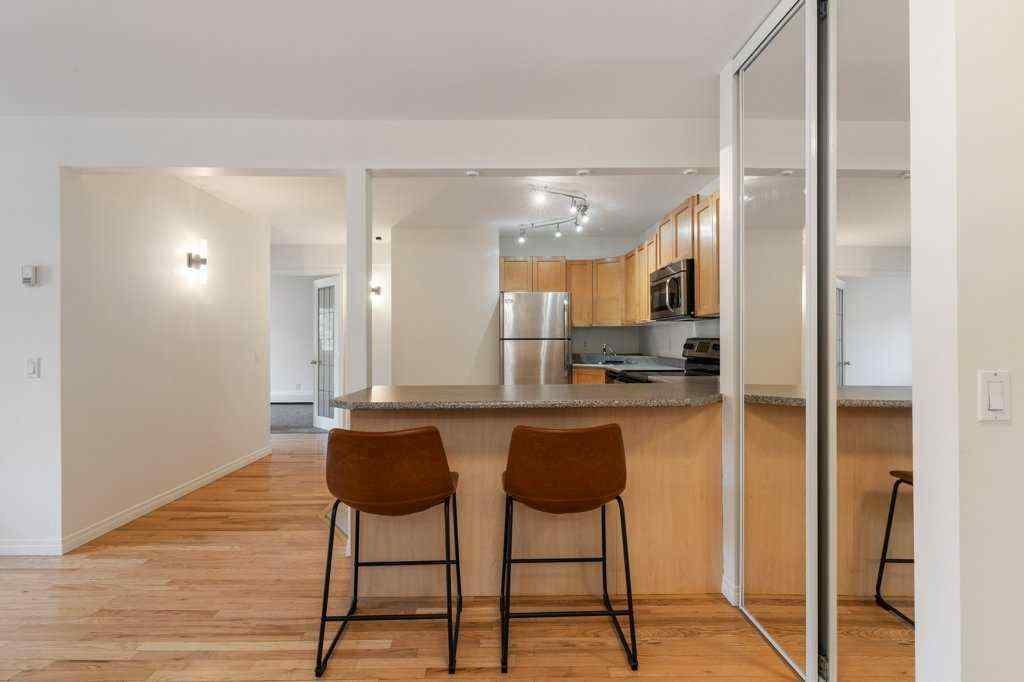 MLS® A2268233 - Unit #10 210 25 Avenue SW in Mission Calgary, Residential