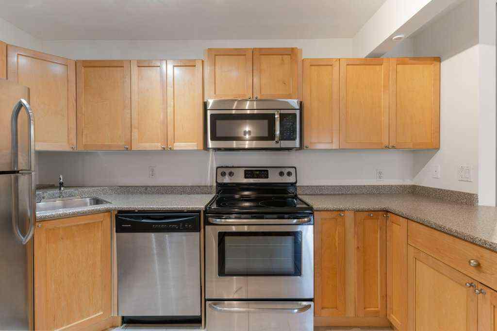 MLS® A2268233 - Unit #10 210 25 Avenue SW in Mission Calgary, Residential