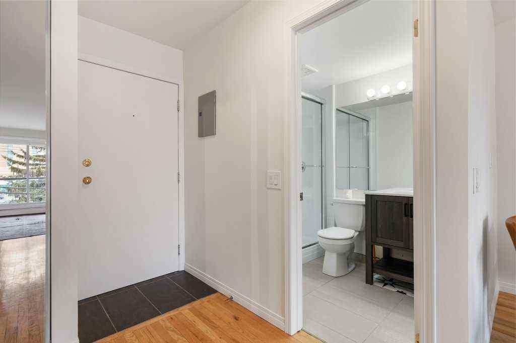 MLS® A2268233 - Unit #10 210 25 Avenue SW in Mission Calgary, Residential