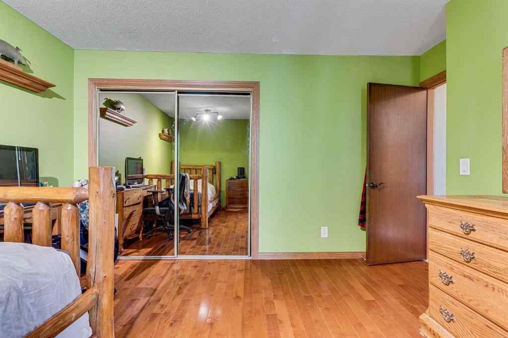 MLS® A2268236 - 24157 Meadow Drive  in Bearspaw_Calg Rural Rocky View County, Residential