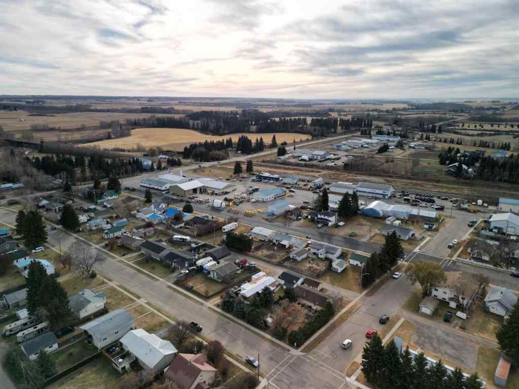 MLS® A2268245 - 4847 52 Avenue  in NONE Eckville, Residential