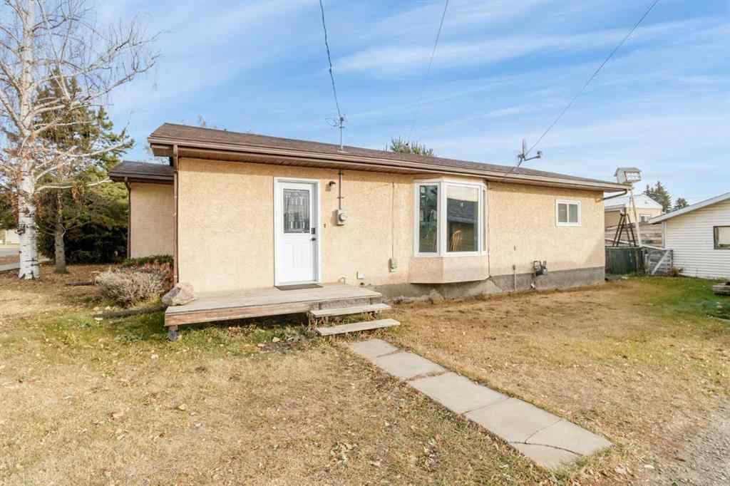 MLS® A2268245 - 4847 52 Avenue  in NONE Eckville, Residential