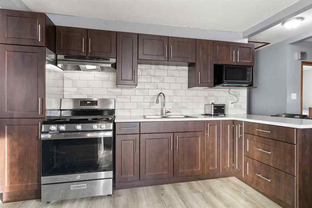 MLS® A2268245 - 4847 52 Avenue  in NONE Eckville, Residential