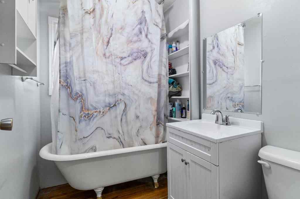 MLS® A2268245 - 4847 52 Avenue  in NONE Eckville, Residential