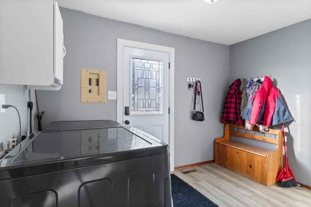 MLS® A2268245 - 4847 52 Avenue  in NONE Eckville, Residential