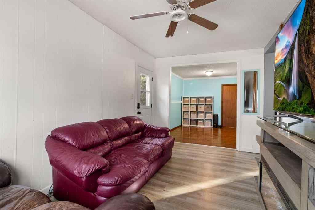 MLS® A2268245 - 4847 52 Avenue  in NONE Eckville, Residential