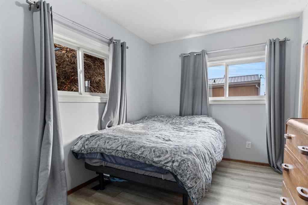 MLS® A2268245 - 4847 52 Avenue  in NONE Eckville, Residential