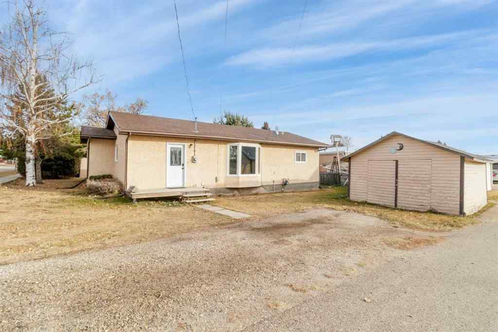 MLS® A2268245 - 4847 52 Avenue  in NONE Eckville, Residential