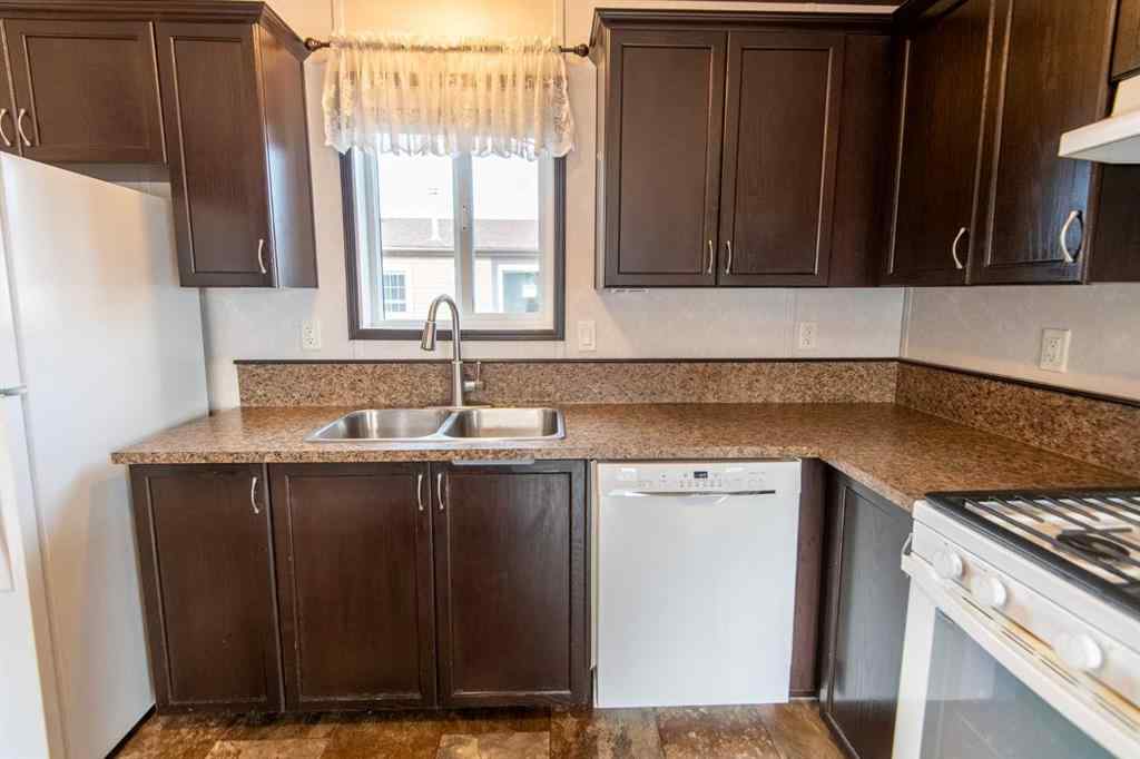 MLS® A2268246 - 11002 105 Street  in NONE La Crete, Residential