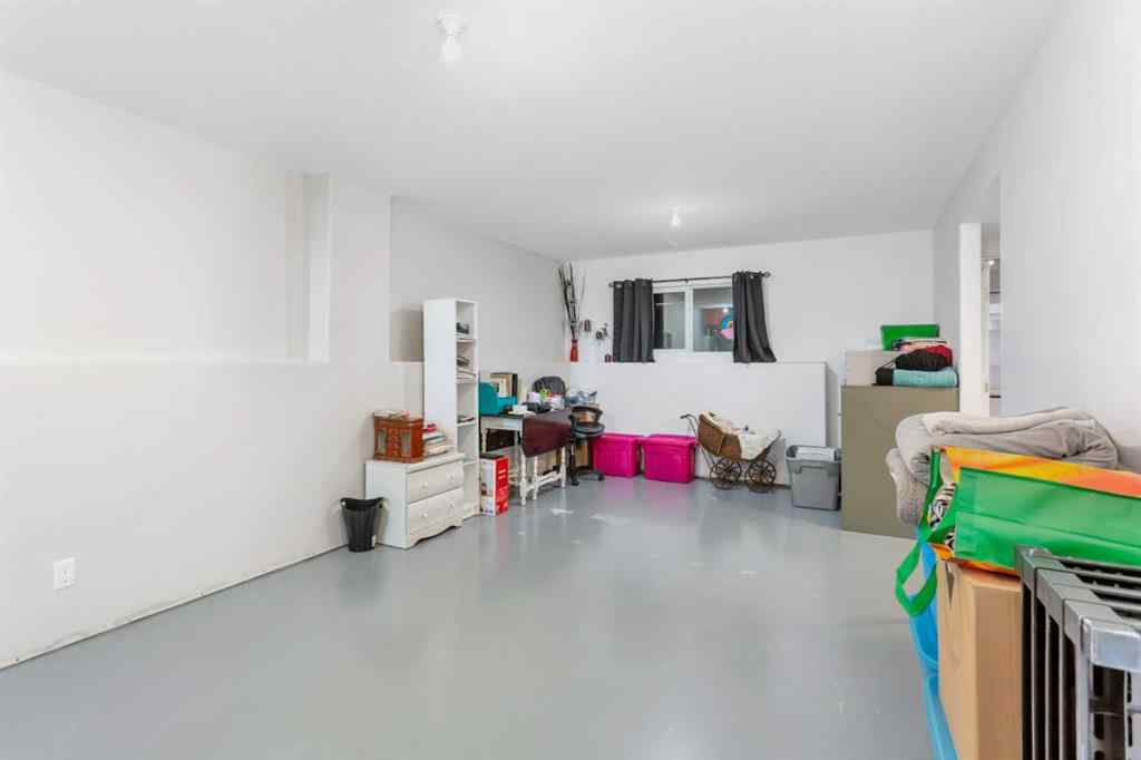 MLS&reg; # A2268257 - 23 Hampton Crescent  in Hampton Pointe Sylvan Lake, Residential Open Houses