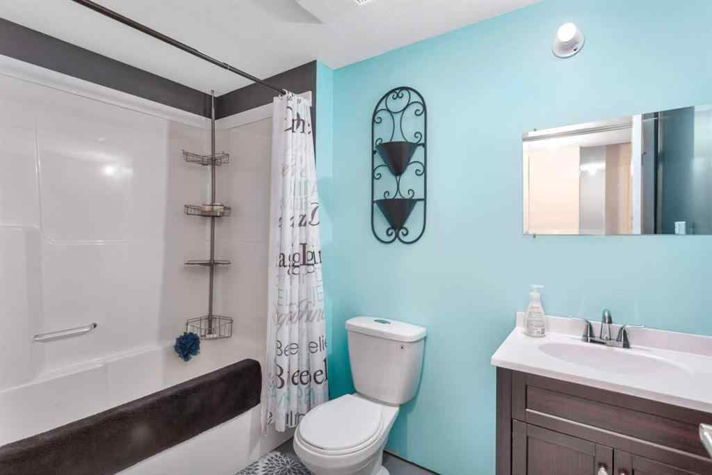 MLS&reg; # A2268257 - 23 Hampton Crescent  in Hampton Pointe Sylvan Lake, Residential Open Houses