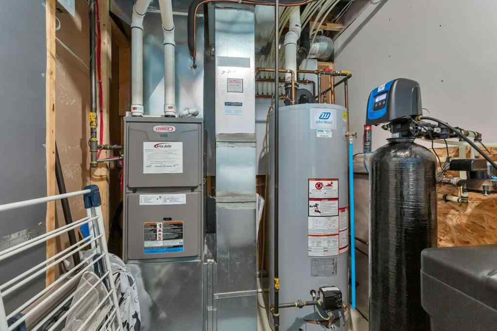 MLS&reg; # A2268257 - 23 Hampton Crescent  in Hampton Pointe Sylvan Lake, Residential Open Houses