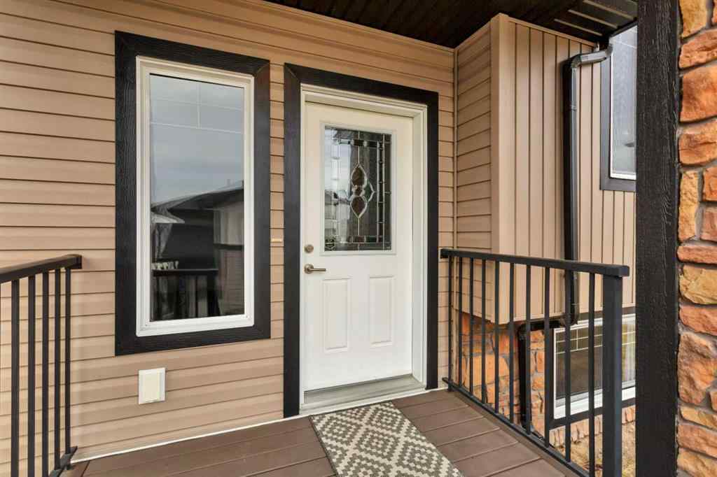 MLS&reg; # A2268257 - 23 Hampton Crescent  in Hampton Pointe Sylvan Lake, Residential Open Houses