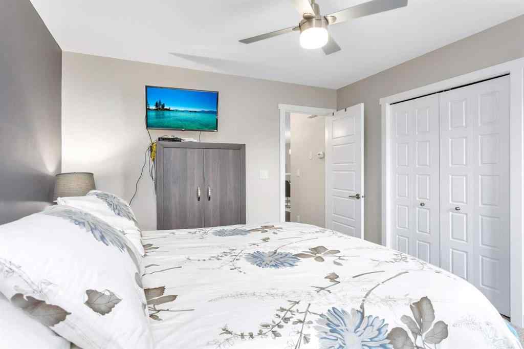 MLS&reg; # A2268257 - 23 Hampton Crescent  in Hampton Pointe Sylvan Lake, Residential Open Houses