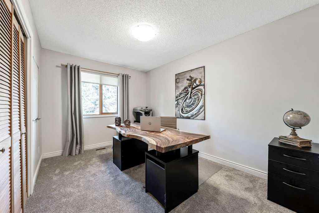 MLS® A2268269 - Unit #44 10030 Oakmoor Way SW in Oakridge Calgary, Residential