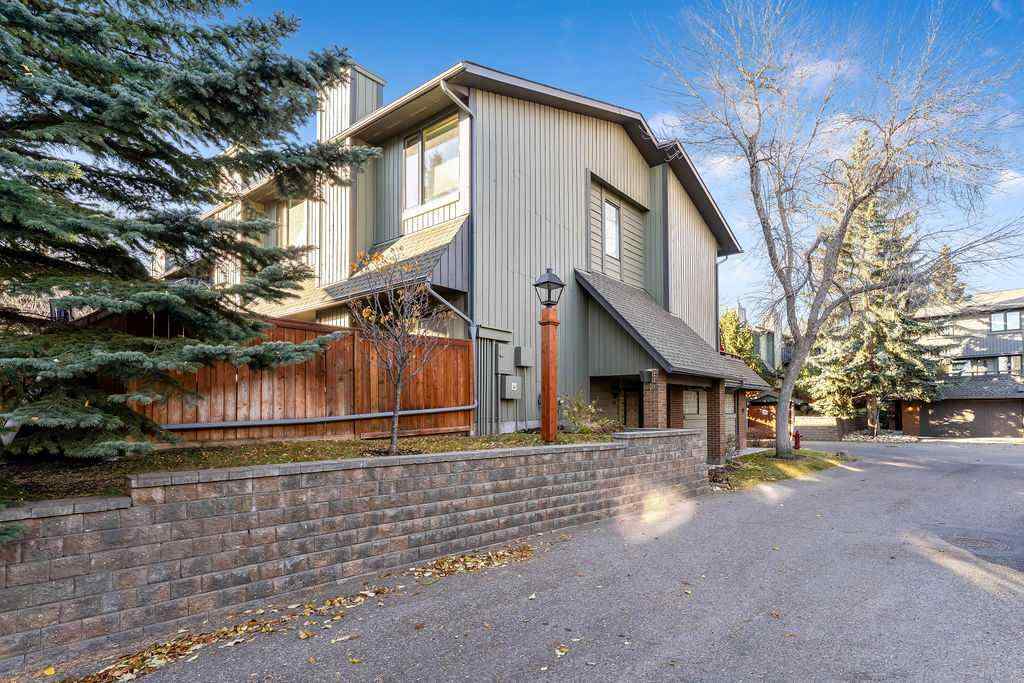 MLS® A2268269 - Unit #44 10030 Oakmoor Way SW in Oakridge Calgary, Residential
