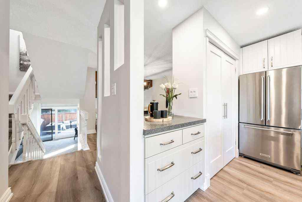 MLS® A2268269 - Unit #44 10030 Oakmoor Way SW in Oakridge Calgary, Residential