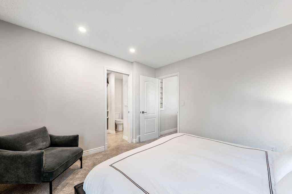 MLS® A2268269 - Unit #44 10030 Oakmoor Way SW in Oakridge Calgary, Residential