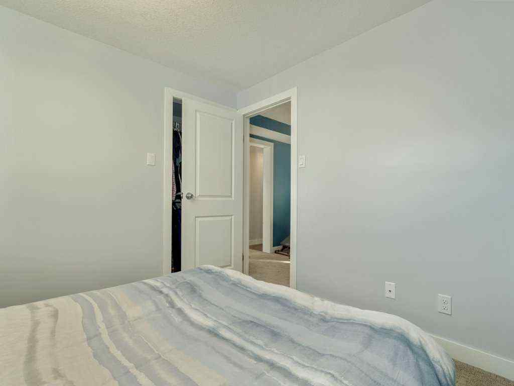 MLS® A2268276 - 2704 3 Avenue S in Indian Battle Heights Lethbridge, Residential