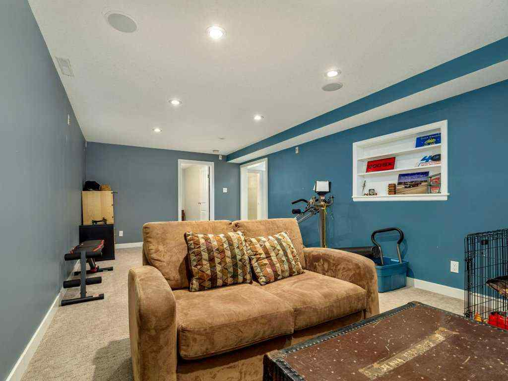 MLS® A2268276 - 2704 3 Avenue S in Indian Battle Heights Lethbridge, Residential