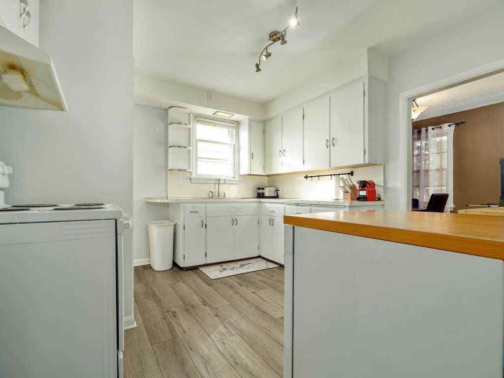 MLS® A2268276 - 2704 3 Avenue S in Indian Battle Heights Lethbridge, Residential