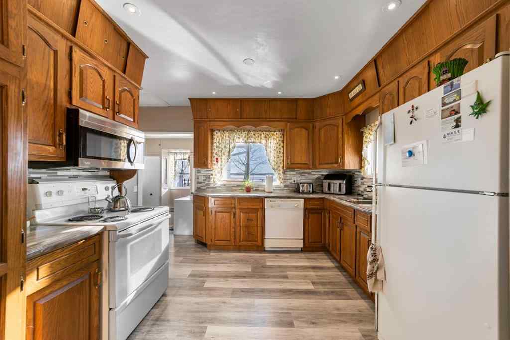 MLS® A2268277 - 43117 Highway 855   in NONE Rural Flagstaff County, Residential