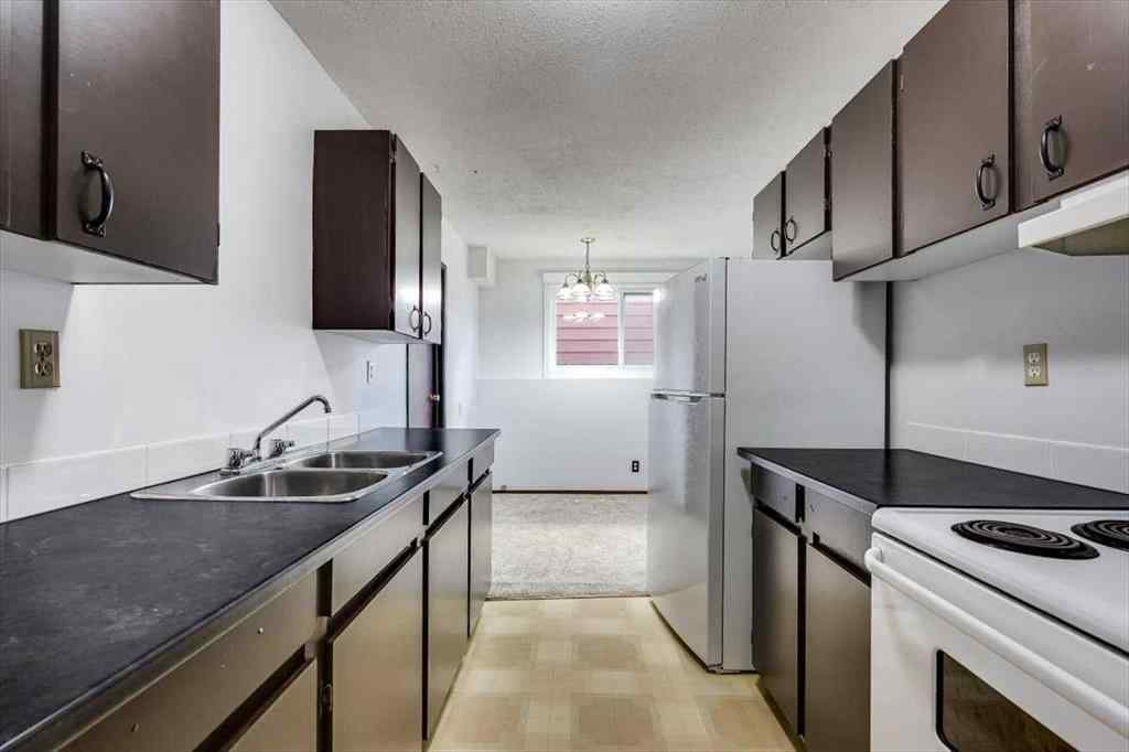 MLS® A2268282 - 5418 and 5422 48 Avenue  in NONE Olds, Multi-Family