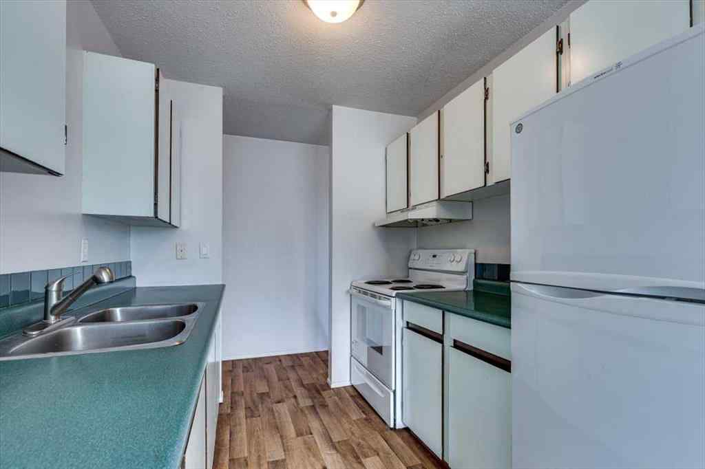 MLS® A2268282 - 5418 and 5422 48 Avenue  in NONE Olds, Multi-Family